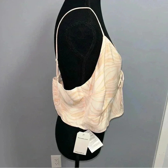 Abercrombie & Fitch  Top - Picture 2 of 8